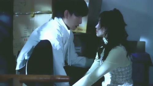 亚洲日韩偷窥吃瓜,揭秘明星美食背后的吃瓜故事